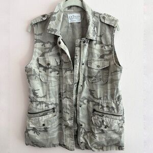 Velvet by Graham & Spencer Camo Utility Vest – Size M